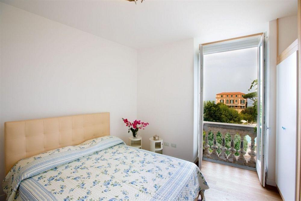 Agora Apartments Sorrento Exteriér fotografie