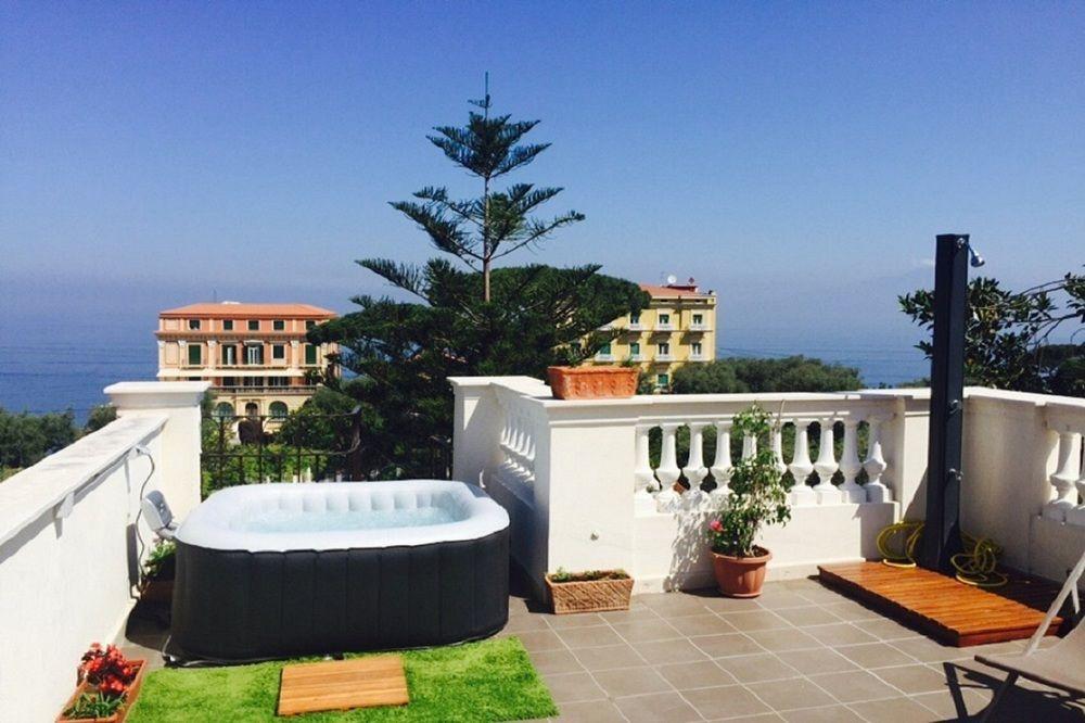 Agora Apartments Sorrento Exteriér fotografie