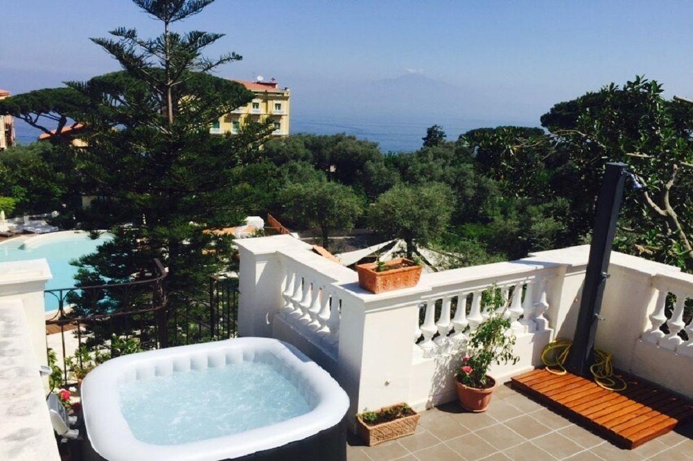 Agora Apartments Sorrento Exteriér fotografie