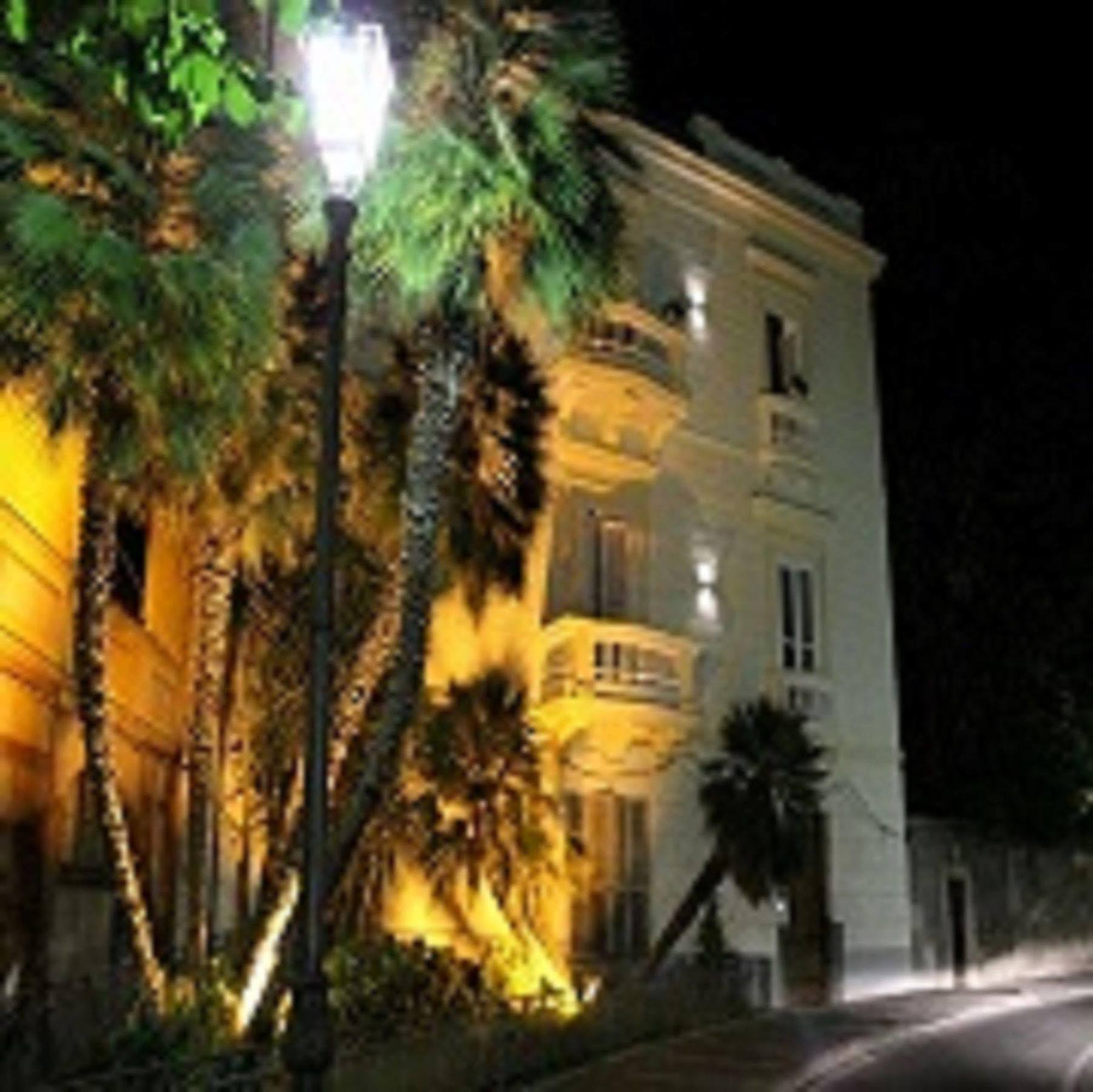 Agora Apartments Sorrento Exteriér fotografie